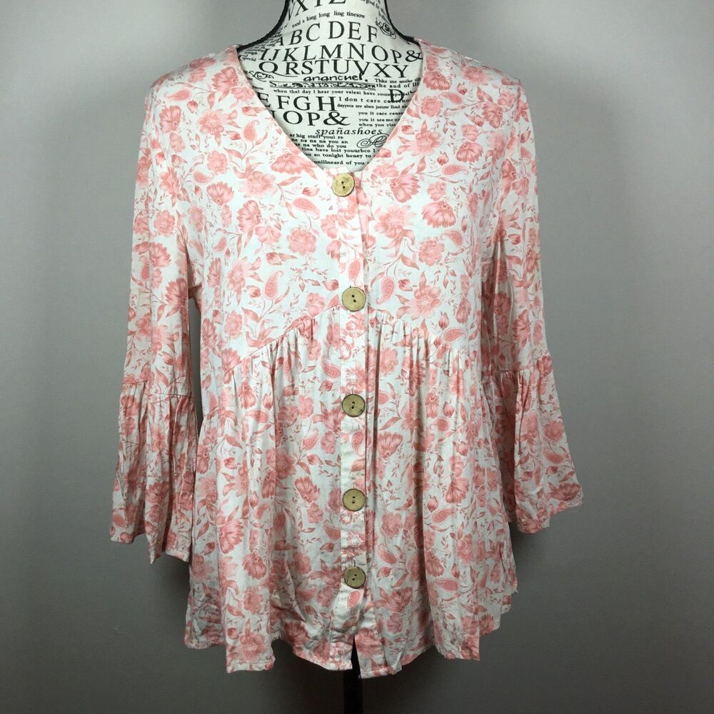3/4 bell sleeve floaty blouse peach cream floral wooden buttons fairycore S